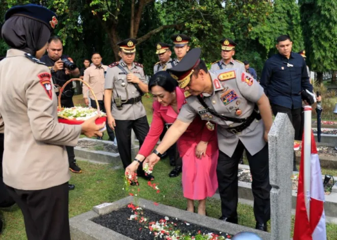 Polri Gelar Ziarah Dan Tabur Bunga Jelang Hari Bhayangkara ke-80