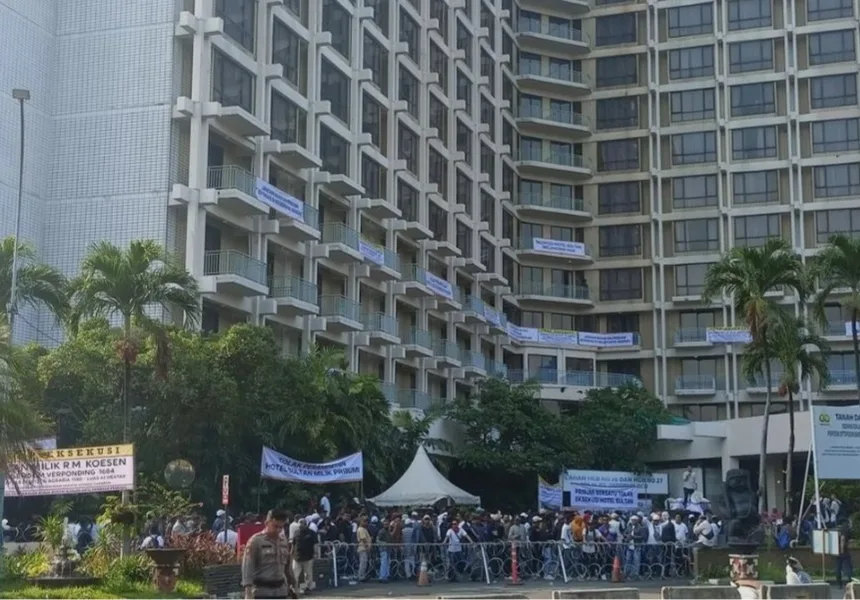 Diwarnai Ricuh, Hotel Sultan Dieksekusi PN Jakpus