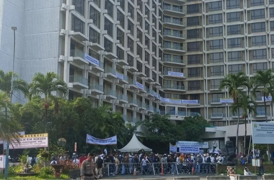 Diwarnai Ricuh, Hotel Sultan Dieksekusi PN Jakpus