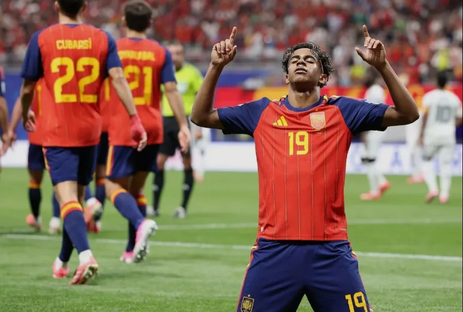 Yamal Bersinar Saat Spanyol Lumat Arab Saudi 4-0, Tim Unggulan Mulai Panas