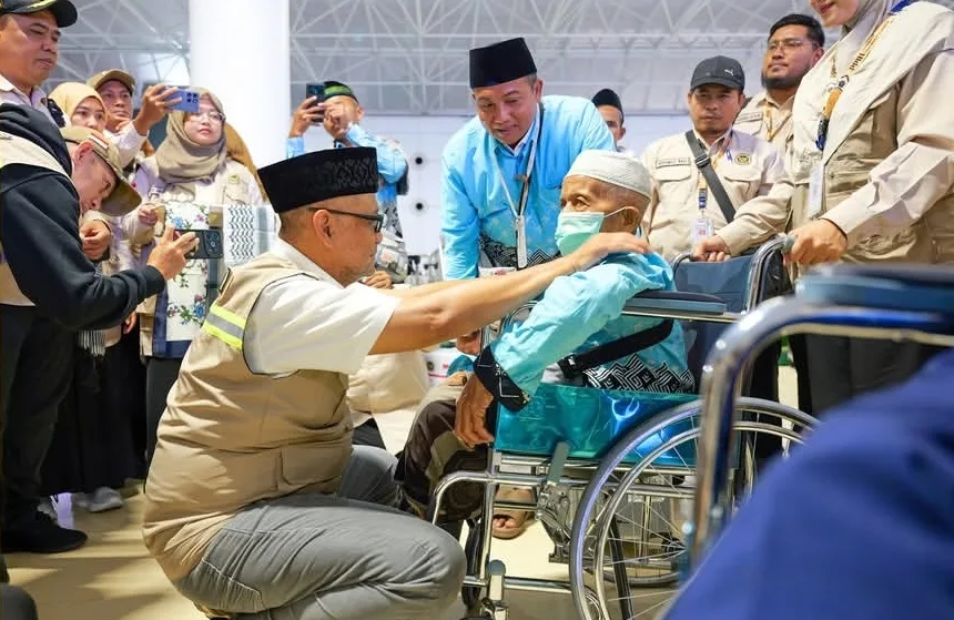Menhaj Lepas Kepulangan Perdana Jemaah Haji Indonesia dari Jeddah