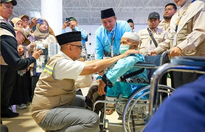 Menhaj Lepas Kepulangan Perdana Jemaah Haji Indonesia dari Jeddah