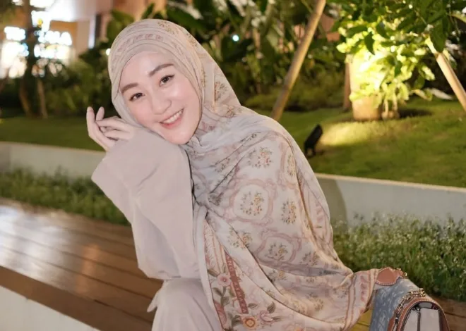 Larissa Chou Gugat Cerai Ikram Rosadi