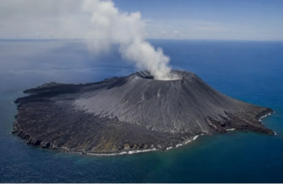 Erupsi Gunung Anak Krakatau, Level Siaga Bikin Kapal Dilarang Berlayar Radius 5Km