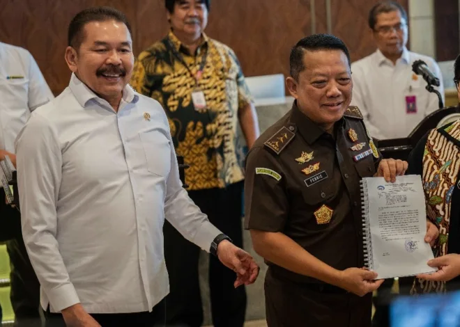 Duga Eks Jampidsus Tidak Bermain Sendiri, IPW Desak Jaksa Agung Mundur