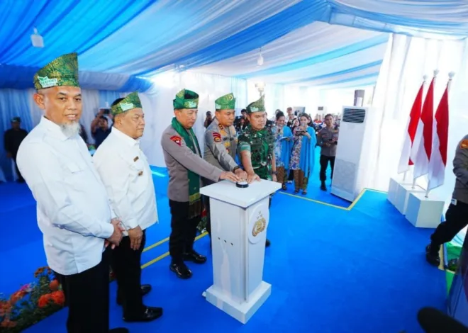 Kapolri Resmikan 80 Jembatan Merah Putih Presisi