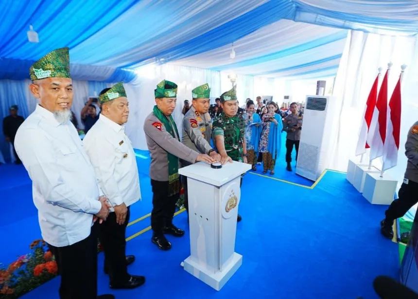 Kapolri Resmikan 80 Jembatan Merah Putih Presisi