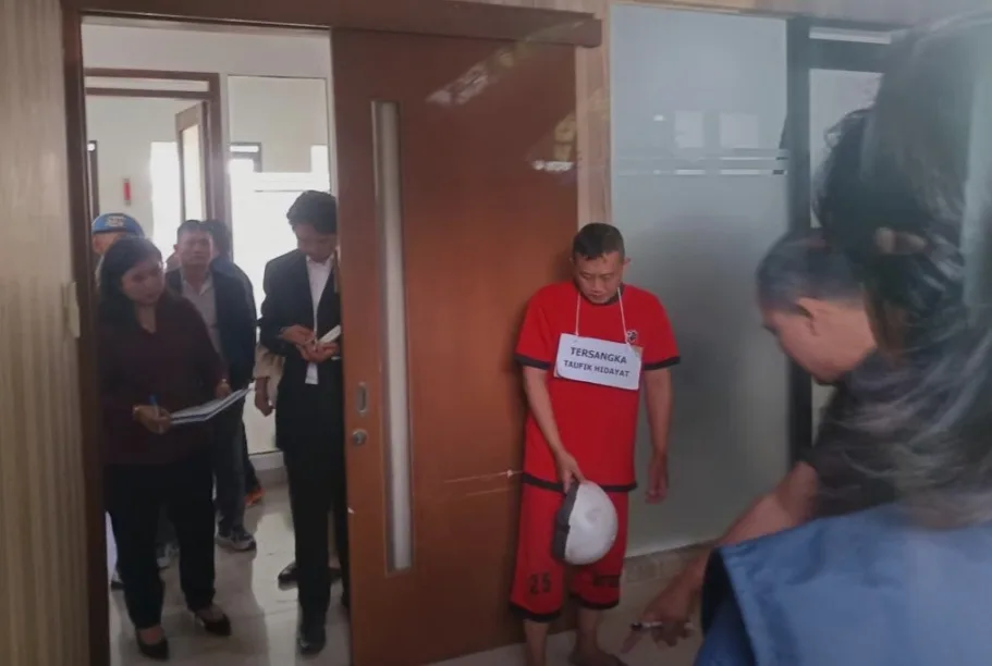 Polda Jabar Rekonstruksi Kasus Penyekapan Wanita Tersangka Taufik Hidayat