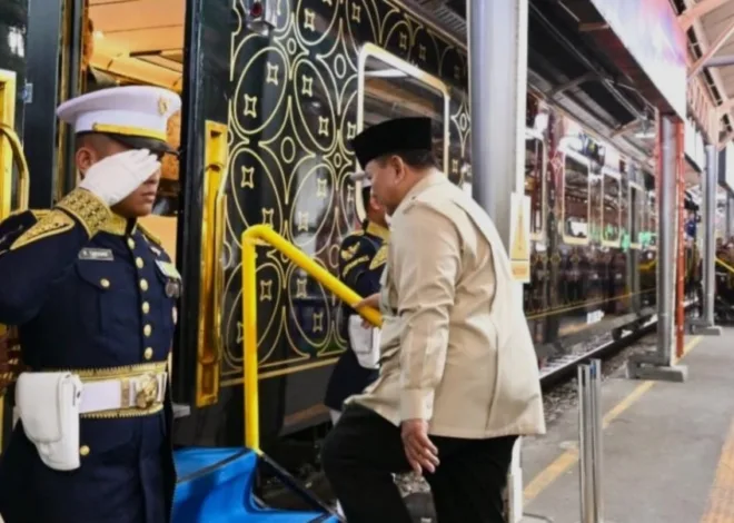 Saat Presiden Prabowo Jajal Kereta Wisata Nusantara Explorer