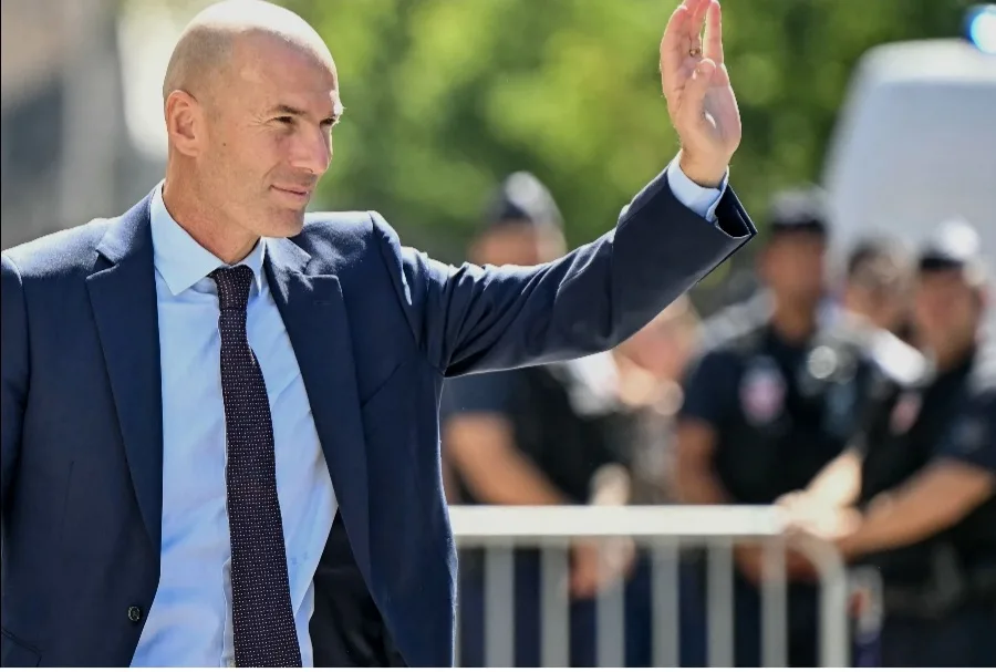 FFF Resmi Perkenalkan Zidane Pelatih Anyar Prancis