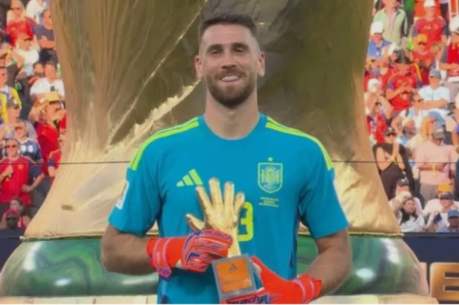 Kiper Unai Simon Sabet Golden Glove Piala Dunia 2026