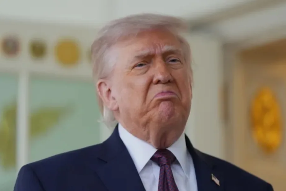 Trump Batalin Tarif Keamanan Kapal 20% Selat Hormuz