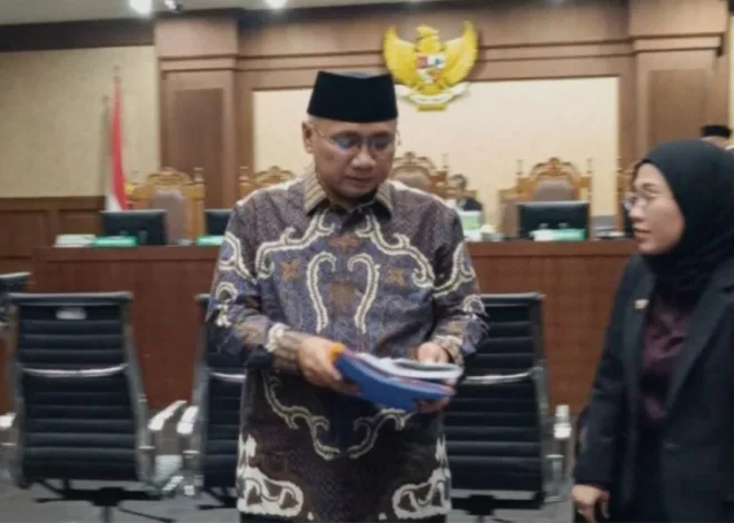 Eks Menag Yaqut Pengen Jadi Tahanan Rumah, Hakim Tolak