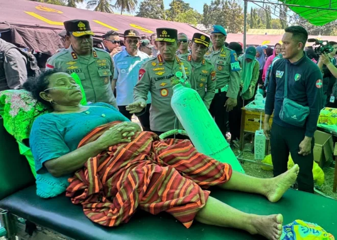 Kapolri Tinjau Lokasi Terdampak Gempa NTT