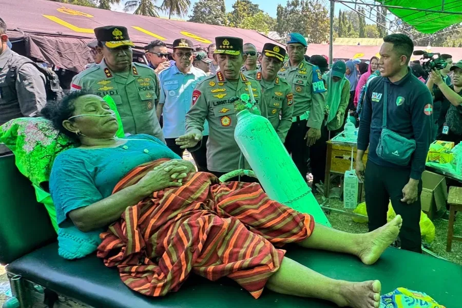 Kapolri Tinjau Lokasi Terdampak Gempa NTT