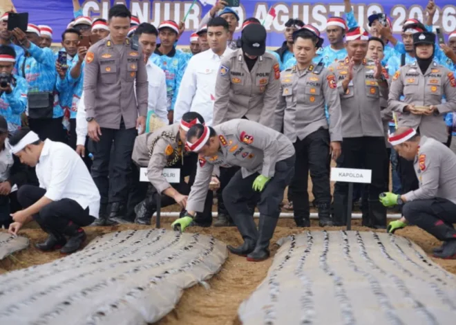 Wakapolri Tanam Serentak Bawang Putih di 14 Daerah di Jabar