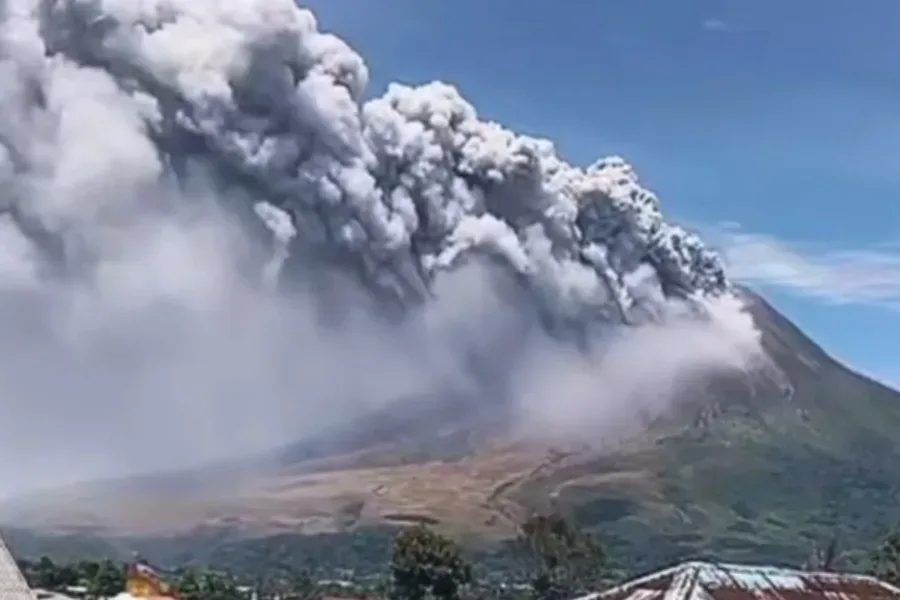 Gunung Sinabung Erupsi, Status Naik Level Siaga