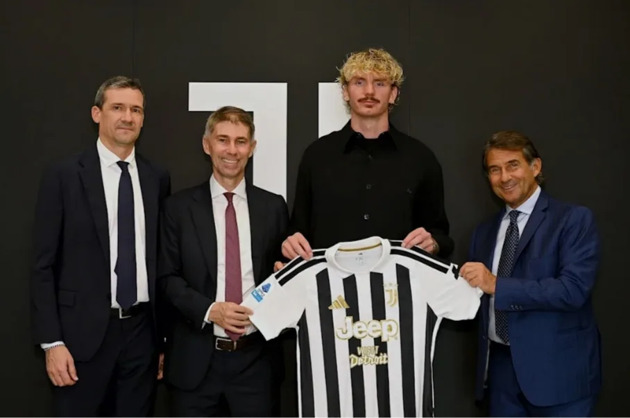 Penutupan Bursa Transfer, Juventus Dapatkan Striker Jerman Nick Woltemade