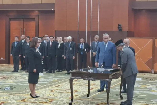 Suahasil Lantik Pejabat Kemenkeu Dan KSSK, Ini Yang Bikin Purbaya Didepak?