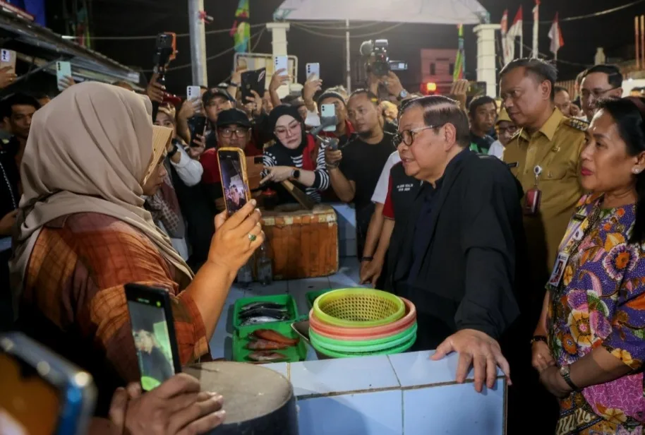 Gubernur DKI Pramono Gratiskan Retribusi Pedagang Kramat Jati 6 Bulan