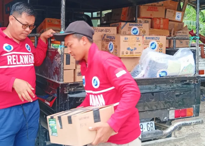 Relawan Alumni IPB Distribusikan Bantuan IPB University Ke 5 Lokasi Di Manggarai Raya NTT