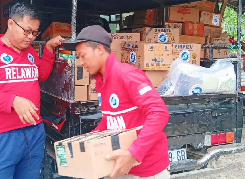 Relawan Alumni IPB Distribusikan Bantuan IPB University Ke 5 Lokasi Di Manggarai Raya NTT