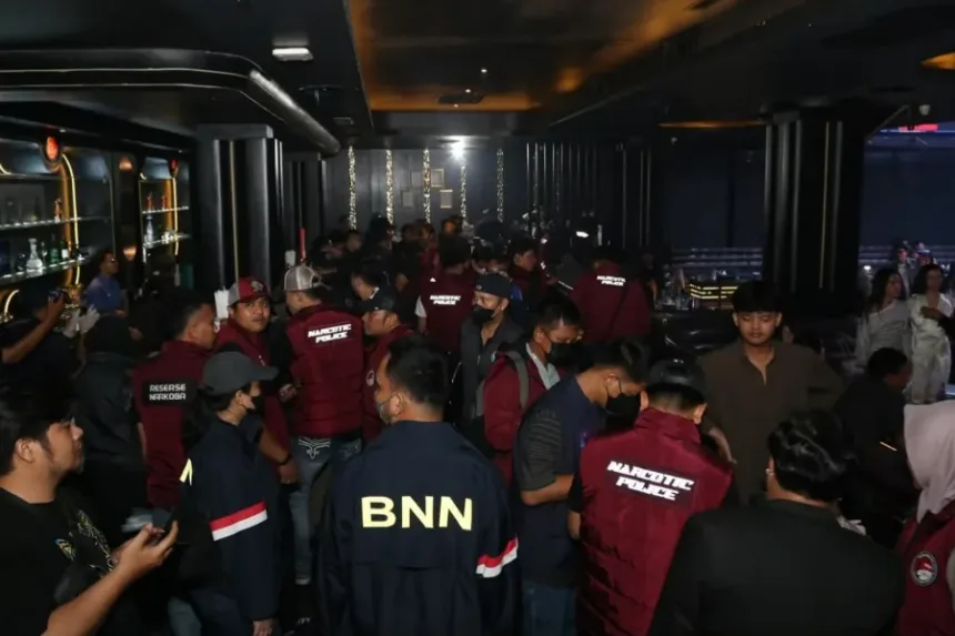 Berantas Narkoba, Bareskrim Polri Dan BNN Razia Kelab Malam Di Jakarta Dan Tangerang