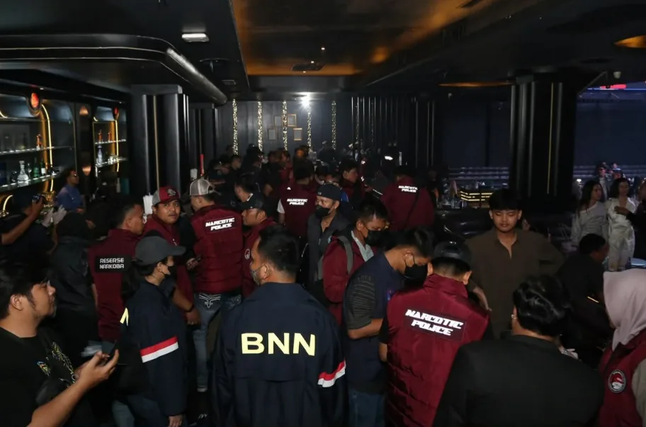 Berantas Narkoba, Bareskrim Polri dan BNN Razia Kelab Malam Di Jakarta Dan Tangerang