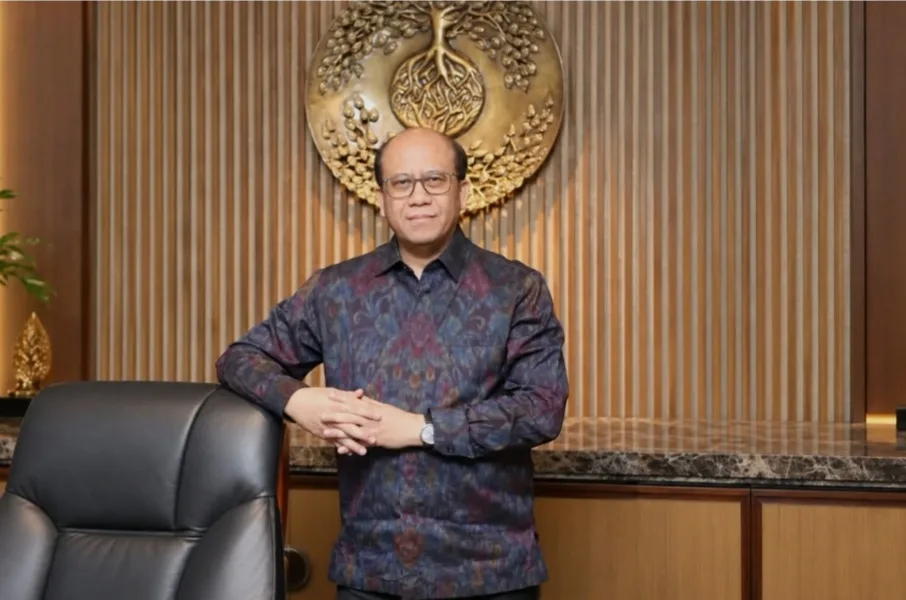 Dirut PLN, Darmawan Prasodjo Out, Suroso Isnandar In