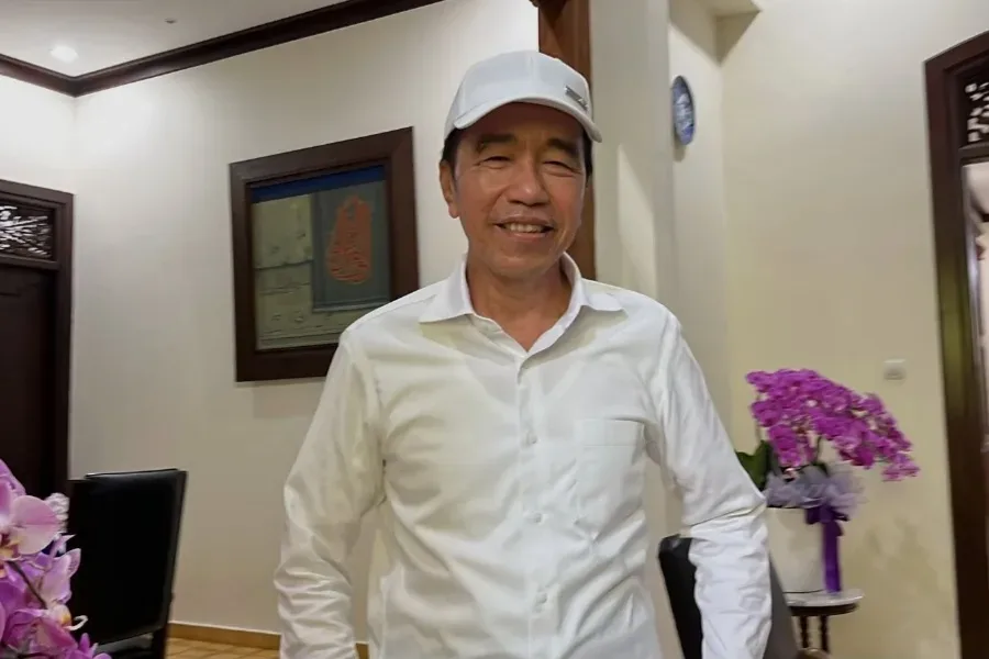 Ijazah Bapak Anak Diributin Mulu, Jokowi Sebut Operasi Politik