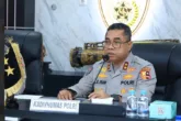 polisi bersama masyarakat