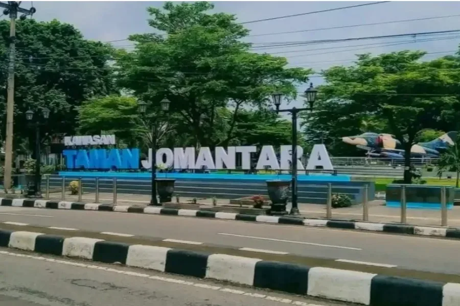 Kios UMKM Di Taman Jomantara Majalengka Ditata