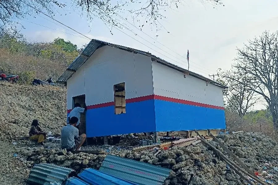 ARM HA-IPB Rampungkan 4 Unit Huntara Bagi Penyintas Gempa Flores